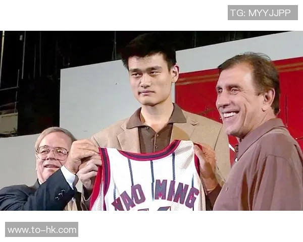 姚明：从NBA王者到中国篮球的传奇象征与未来希望