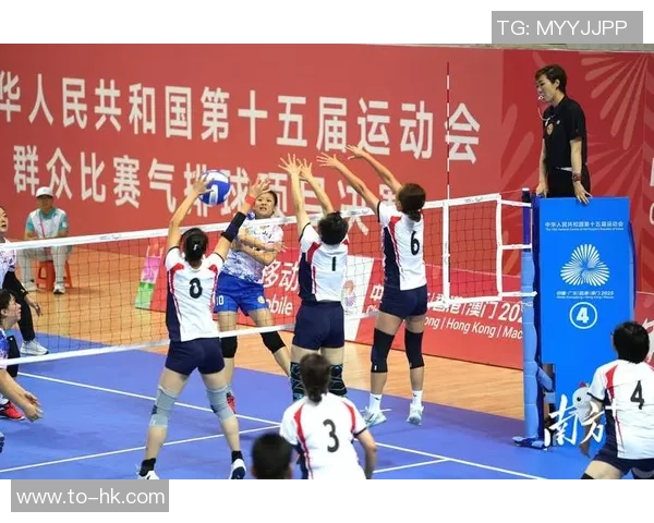 重庆排球队在最新排球比赛中表现突出经验分享TOP10精彩瞬间回顾