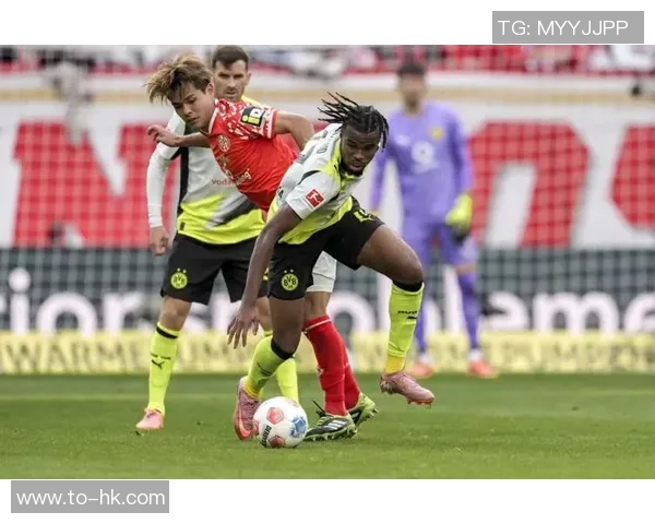 世界杯精彩对决多特蒙德逆转里昂红牌事件引发战术讨论与全场热议