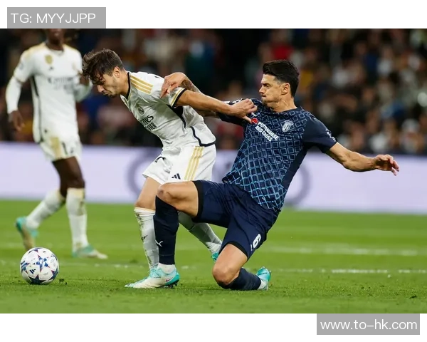 世界杯精彩对决皇马与那不勒斯战成平局神扑引发争议判罚引爆全场