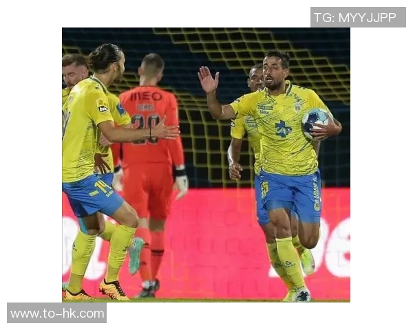 中超精彩对决本菲卡大胜巴萨引发转会热议与全场沸腾