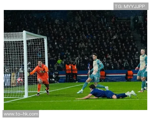 欧冠历史冷门：曼联逆转波尔图上演惊天大逆转全场沸腾