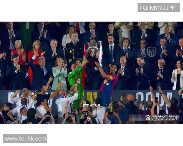 巴萨绝杀曼联晋级国王杯决赛全场欢呼声震天响