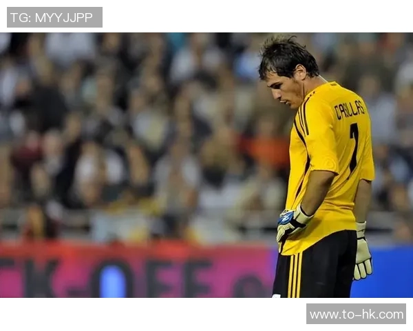 国王杯曼联与波尔图战平点球大战成历史冷门瞬间引爆全场 国王杯曼联与波尔图战平点球大战成历史冷门瞬间引爆全场